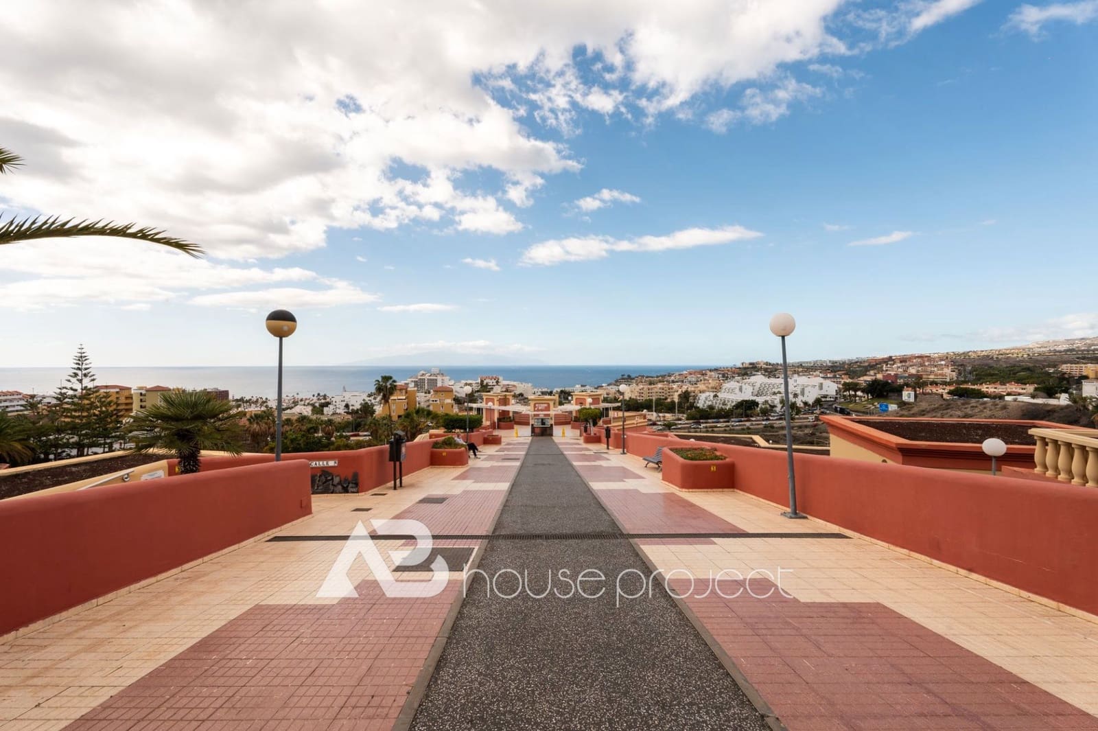 1 chambre Appartement à vendre à Adeje avec piscine garage - 265 000 € (Ref: 9726177)