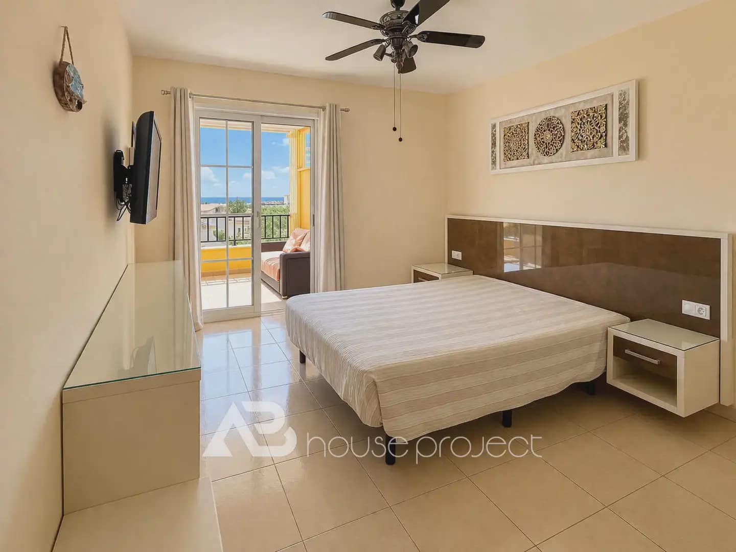 1 slaapkamer Flat te koop in Arona met zwembad garage - € 370.000 (Ref: 9760192)