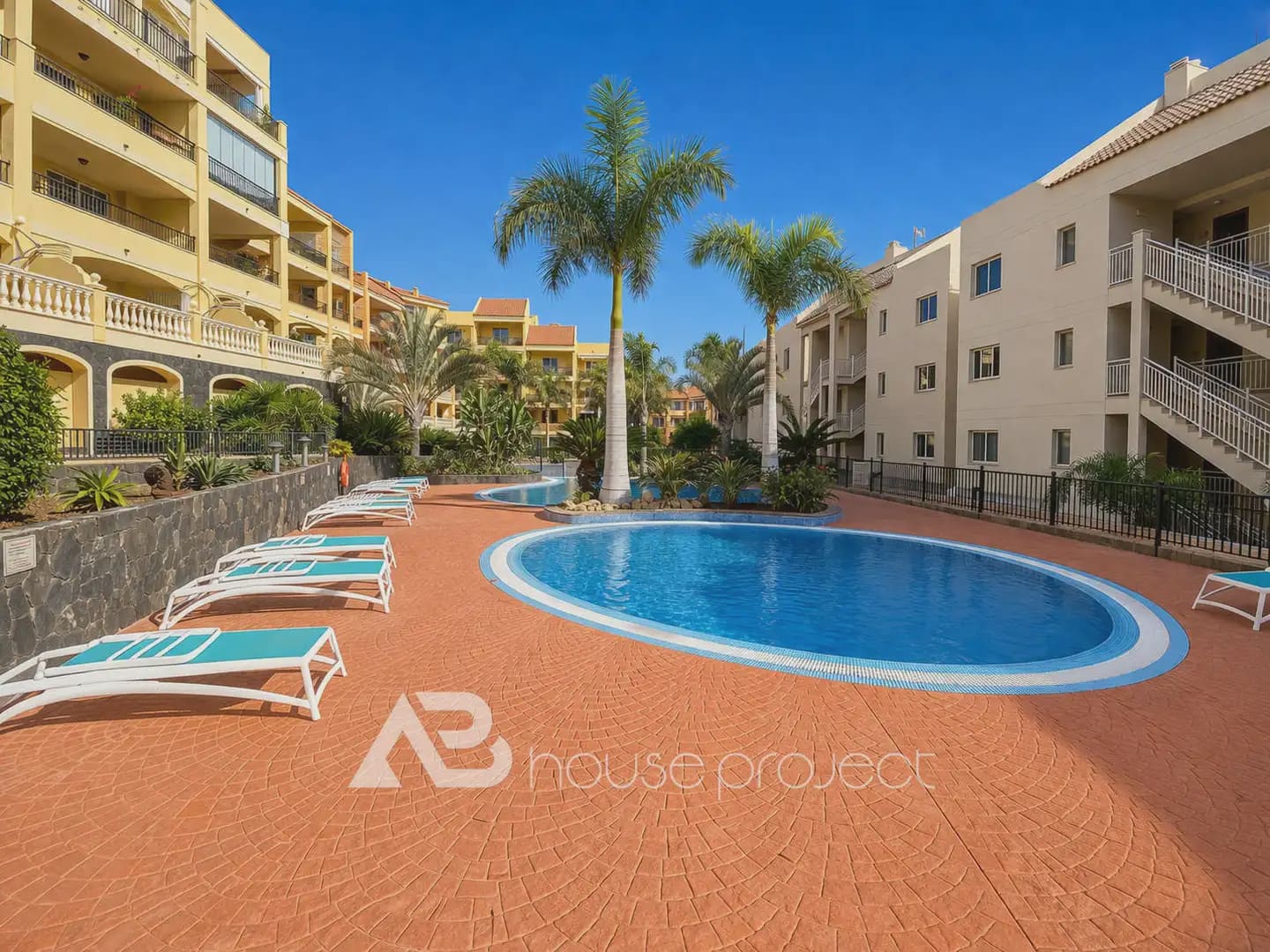 1 slaapkamer Flat te koop in Arona met zwembad garage - € 370.000 (Ref: 9760192)