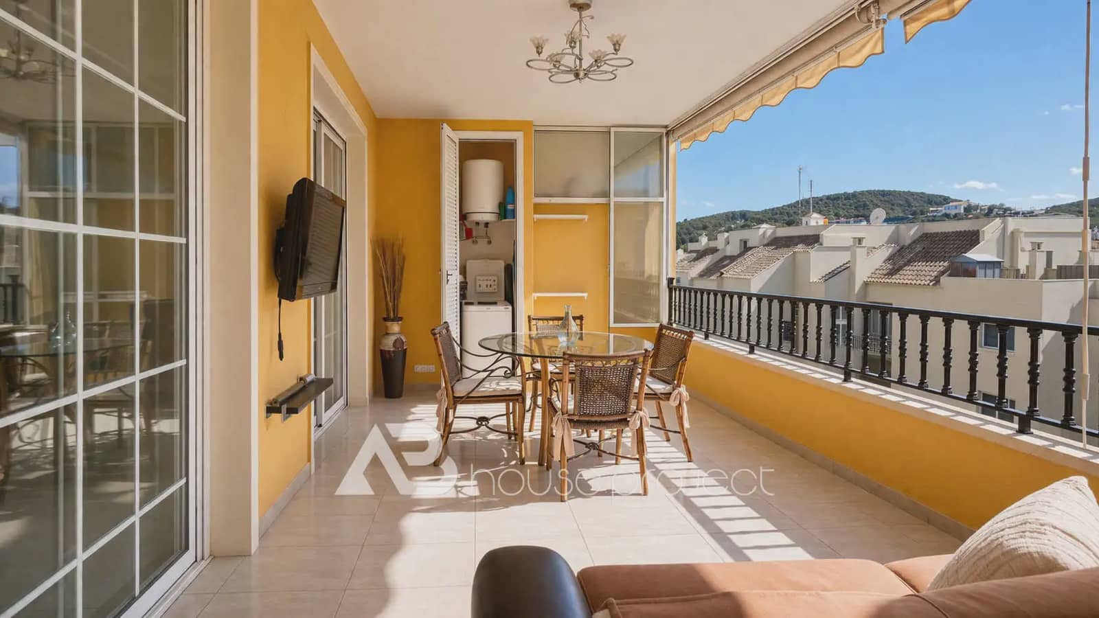 1 slaapkamer Flat te koop in Arona met zwembad garage - € 370.000 (Ref: 9760192)