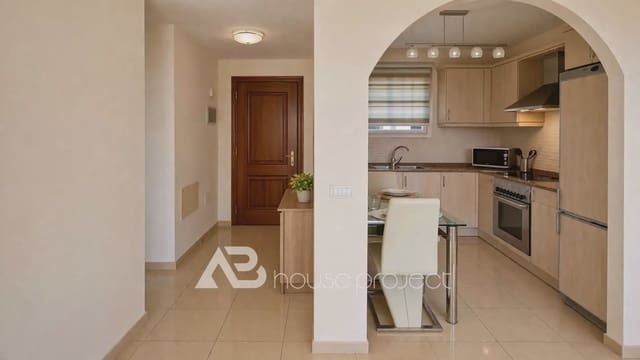 1 slaapkamer Flat te koop in Arona met zwembad garage - € 370.000 (Ref: 9760192)