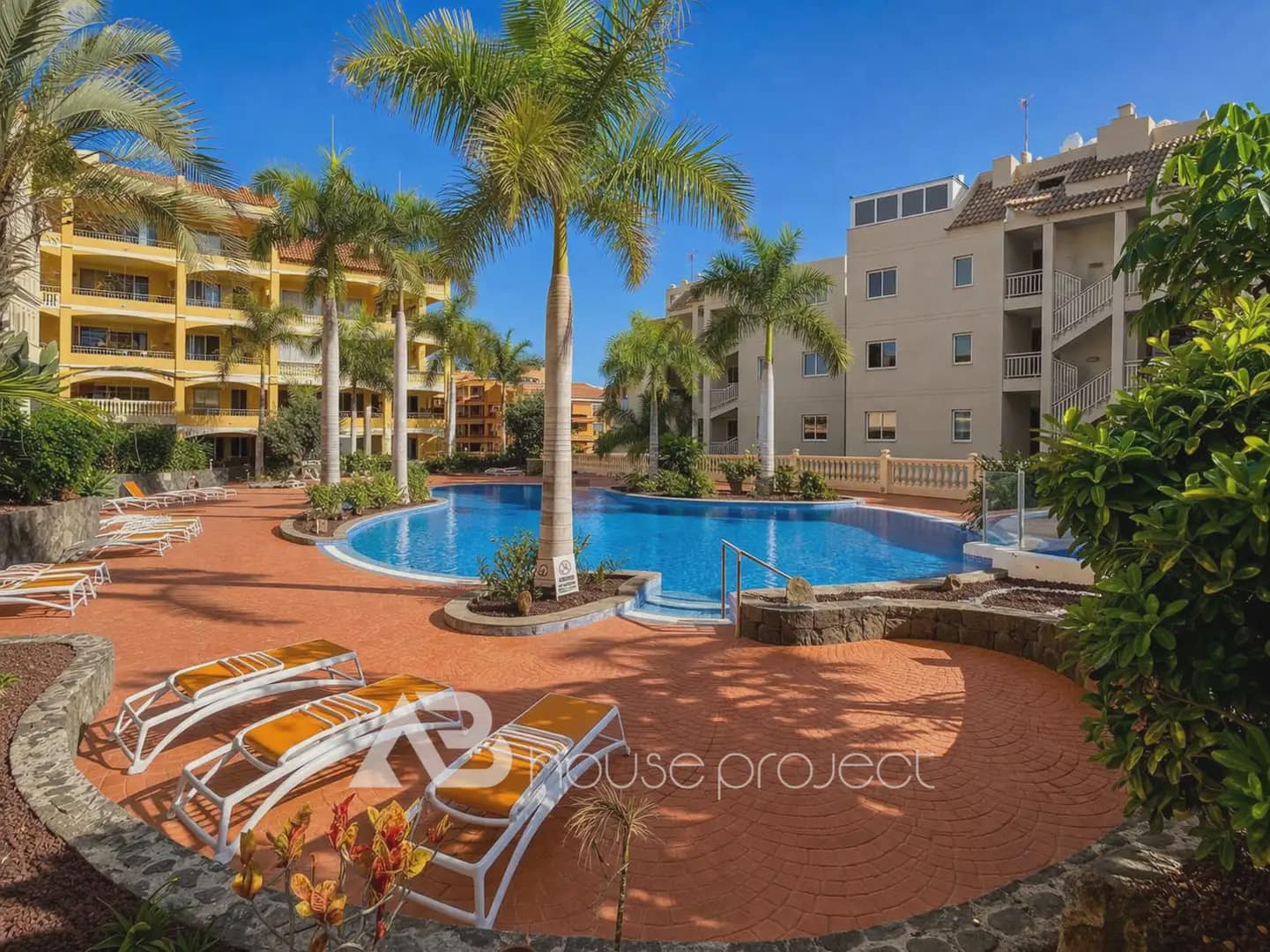 1 slaapkamer Flat te koop in Arona met zwembad garage - € 370.000 (Ref: 9760192)