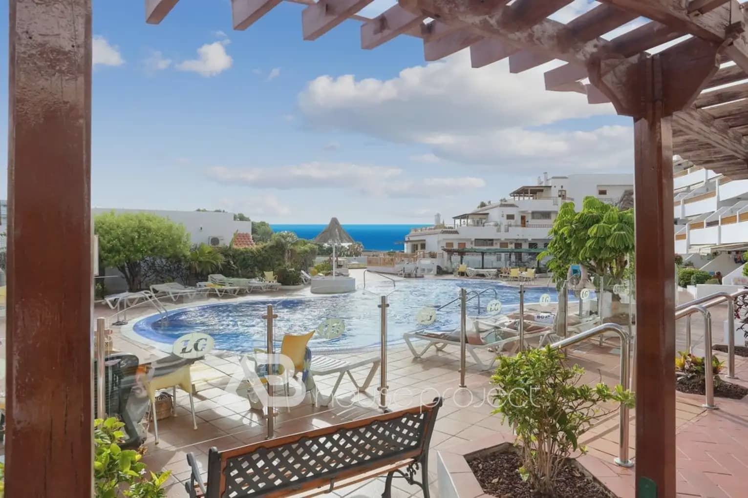 Studio te koop in Adeje met zwembad - € 229.000 (Ref: 9770151)