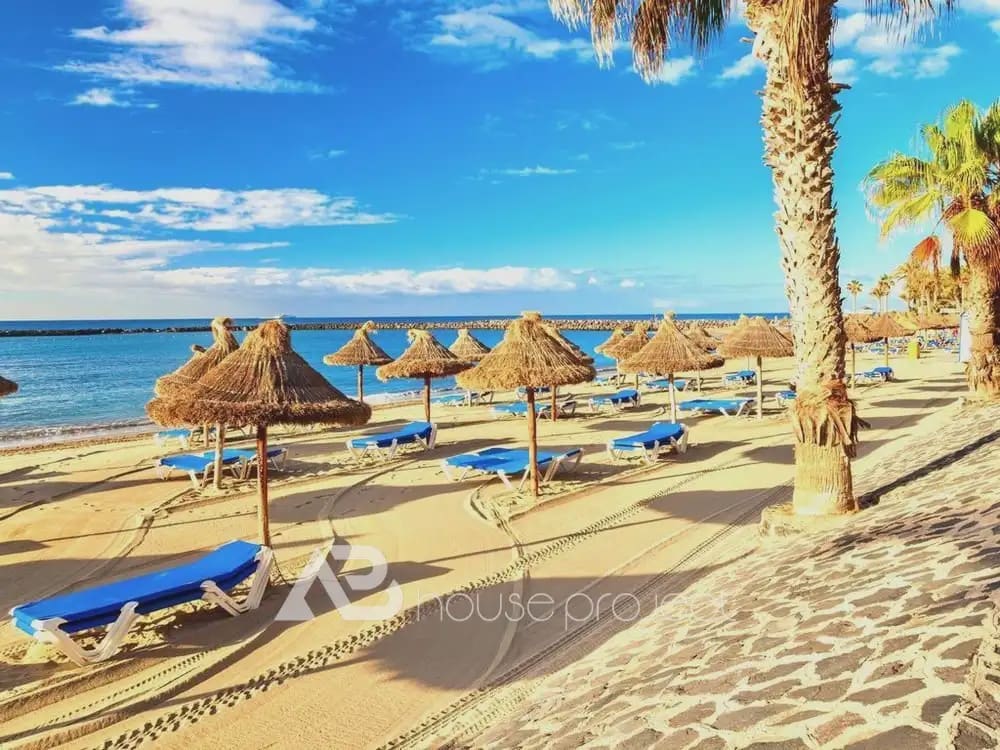 2 quarto Apartamento para venda em Adeje com piscina garagem - 345 000 € (Ref: 9782179)