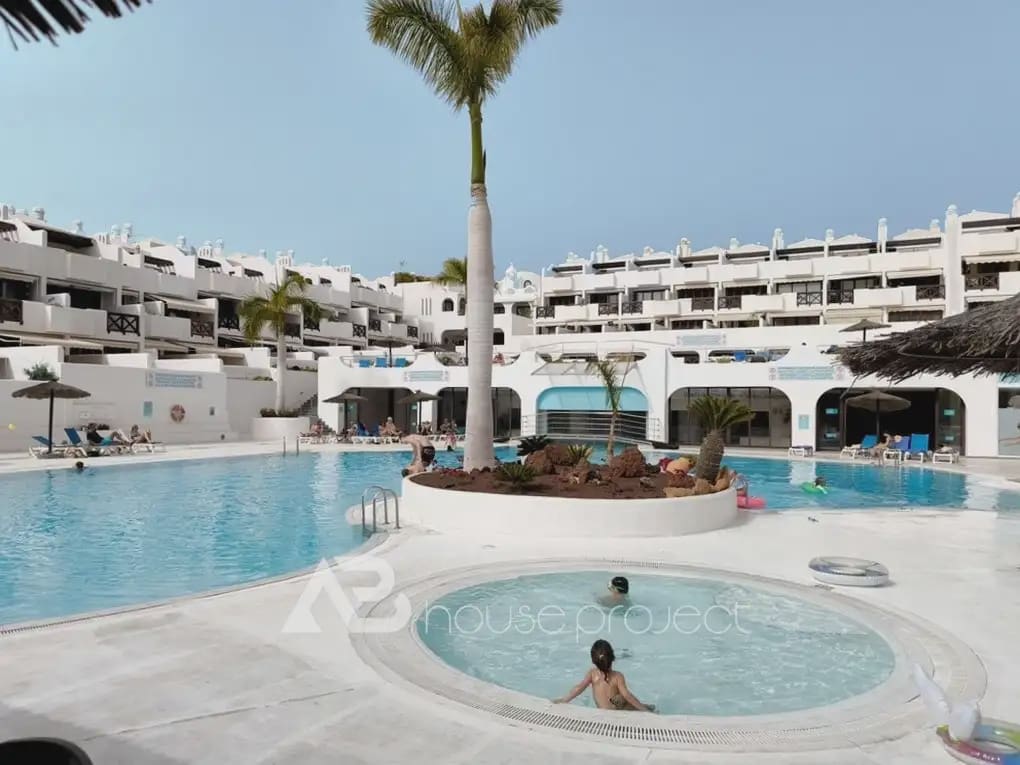 2 quarto Apartamento para venda em Adeje com piscina garagem - 345 000 € (Ref: 9782179)