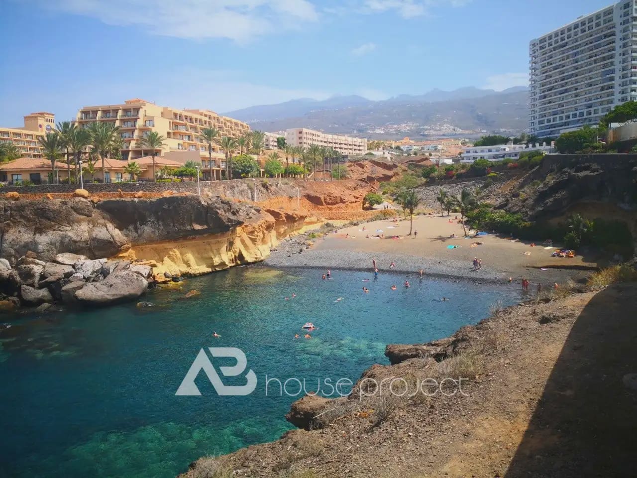 2 quarto Apartamento para venda em Adeje com piscina garagem - 345 000 € (Ref: 9782179)