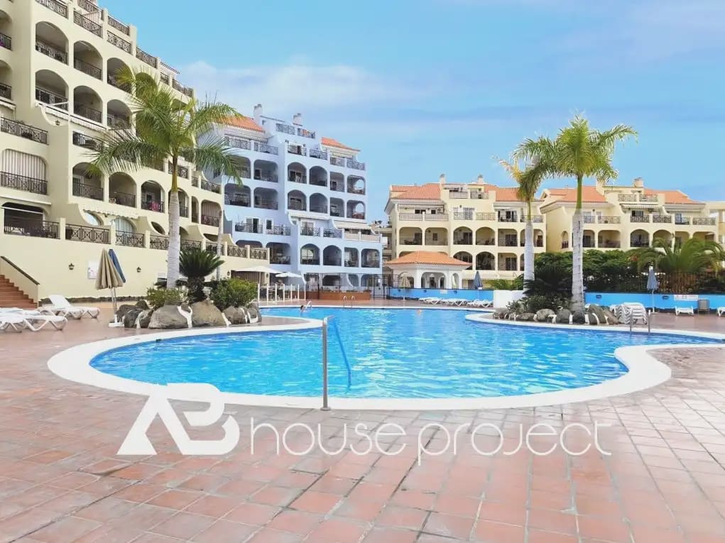 1 chambre Appartement à vendre à Arona avec piscine - 285 000 € (Ref: 9788021)