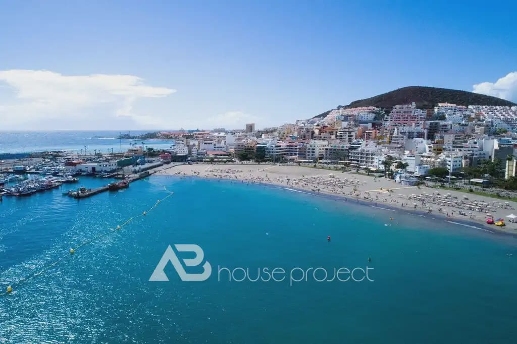 1 chambre Appartement à vendre à Arona avec piscine - 285 000 € (Ref: 9788021)