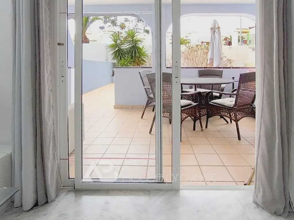 1 chambre Appartement à vendre à Arona avec piscine - 285 000 € (Ref: 9788021)