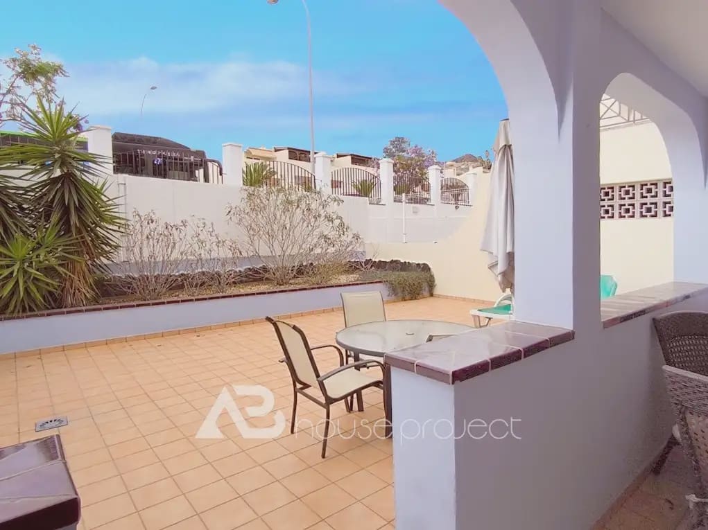 1 chambre Appartement à vendre à Arona avec piscine - 285 000 € (Ref: 9788021)