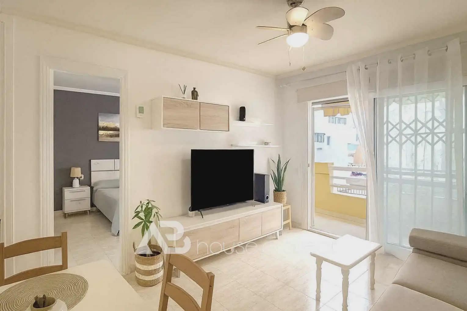 2 soveværelse Lejlighed til salg i Arona - € 385.000 (Ref: 9788023)