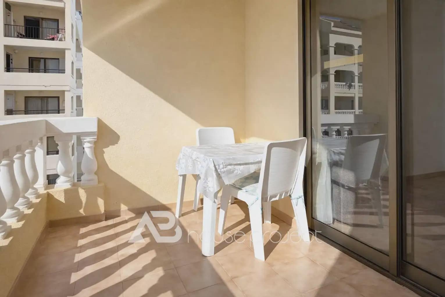 1 chambre Appartement à vendre à Arona avec piscine garage - 275 000 € (Ref: 9788024)