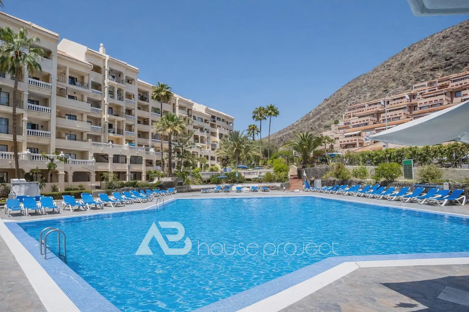 1 chambre Appartement à vendre à Arona avec piscine garage - 275 000 € (Ref: 9788024)