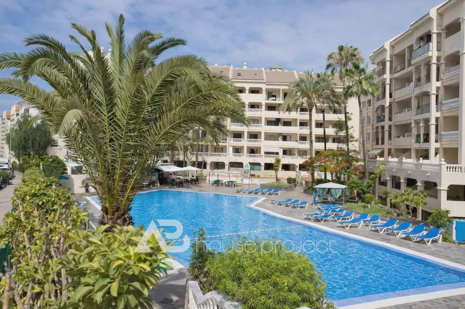 1 chambre Appartement à vendre à Arona avec piscine garage - 275 000 € (Ref: 9788024)