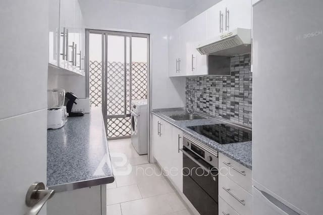 3 quarto Apartamento para venda em Los Cristianos, Arona com piscina garagem - 410 000 € (Ref: 9788025)