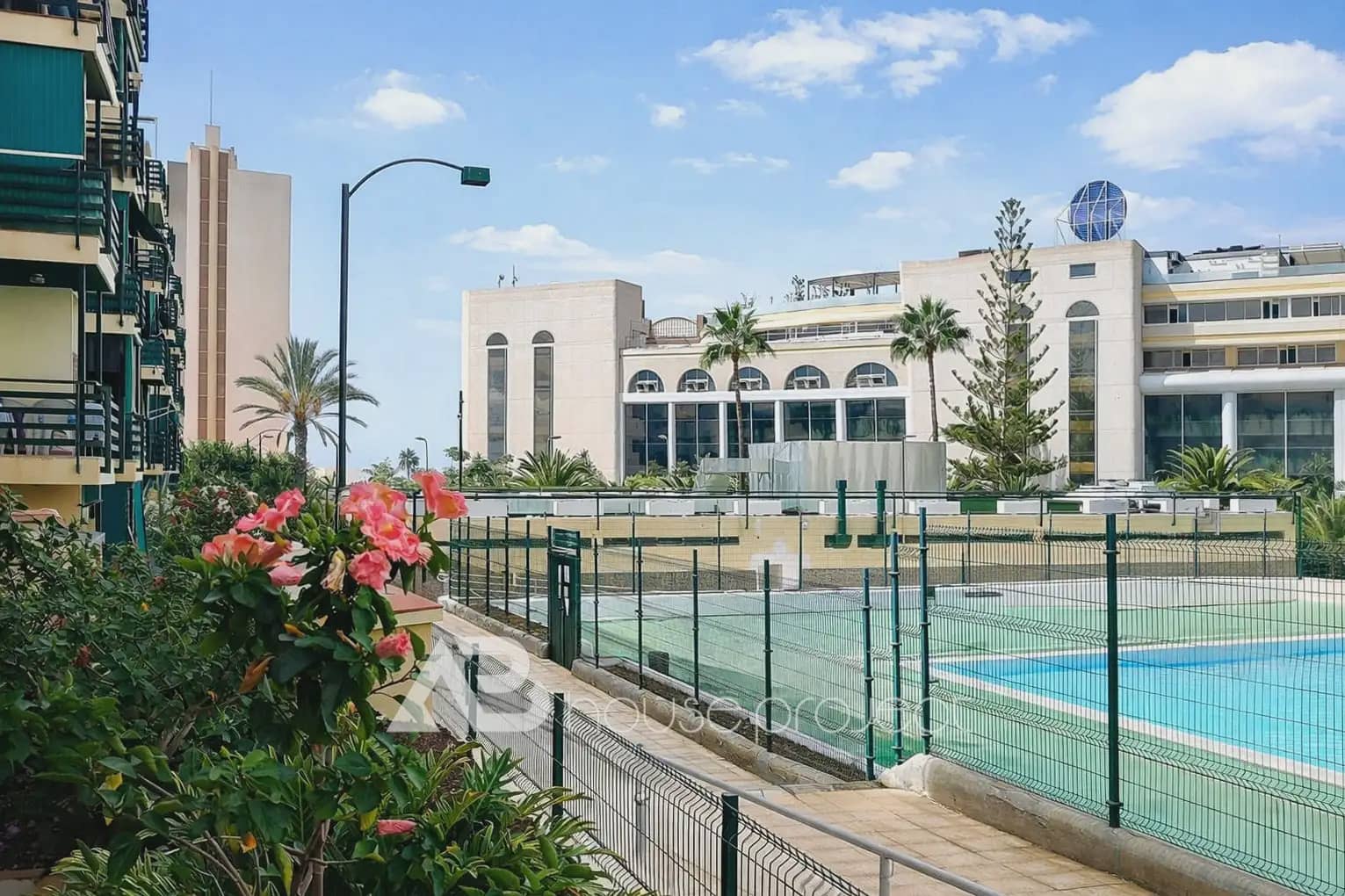 3 quarto Apartamento para venda em Arona com piscina garagem - 410 000 € (Ref: 9788025)