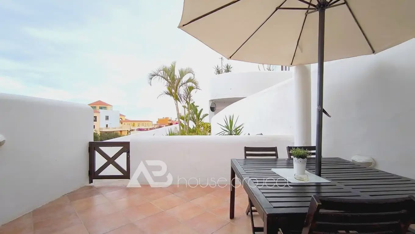 3 Zimmer Wohnung zu verkaufen in Adeje mit Pool - 425.000 € (Ref: 9788027)