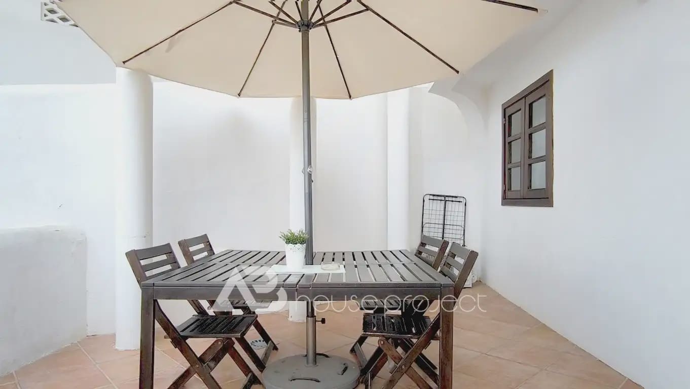 3 Zimmer Wohnung zu verkaufen in Adeje mit Pool - 425.000 € (Ref: 9788027)