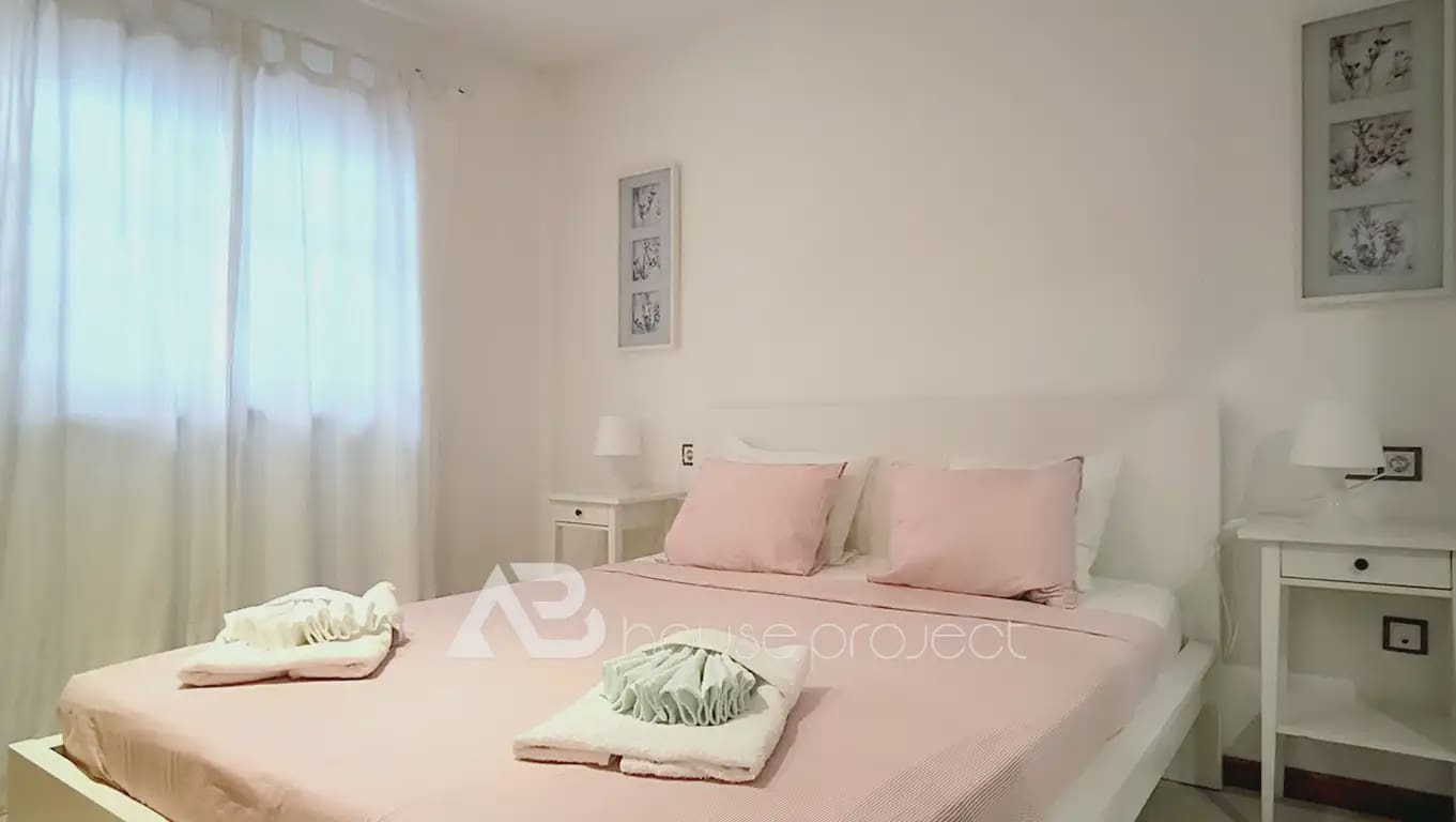 3 Zimmer Wohnung zu verkaufen in Adeje mit Pool - 425.000 € (Ref: 9788027)