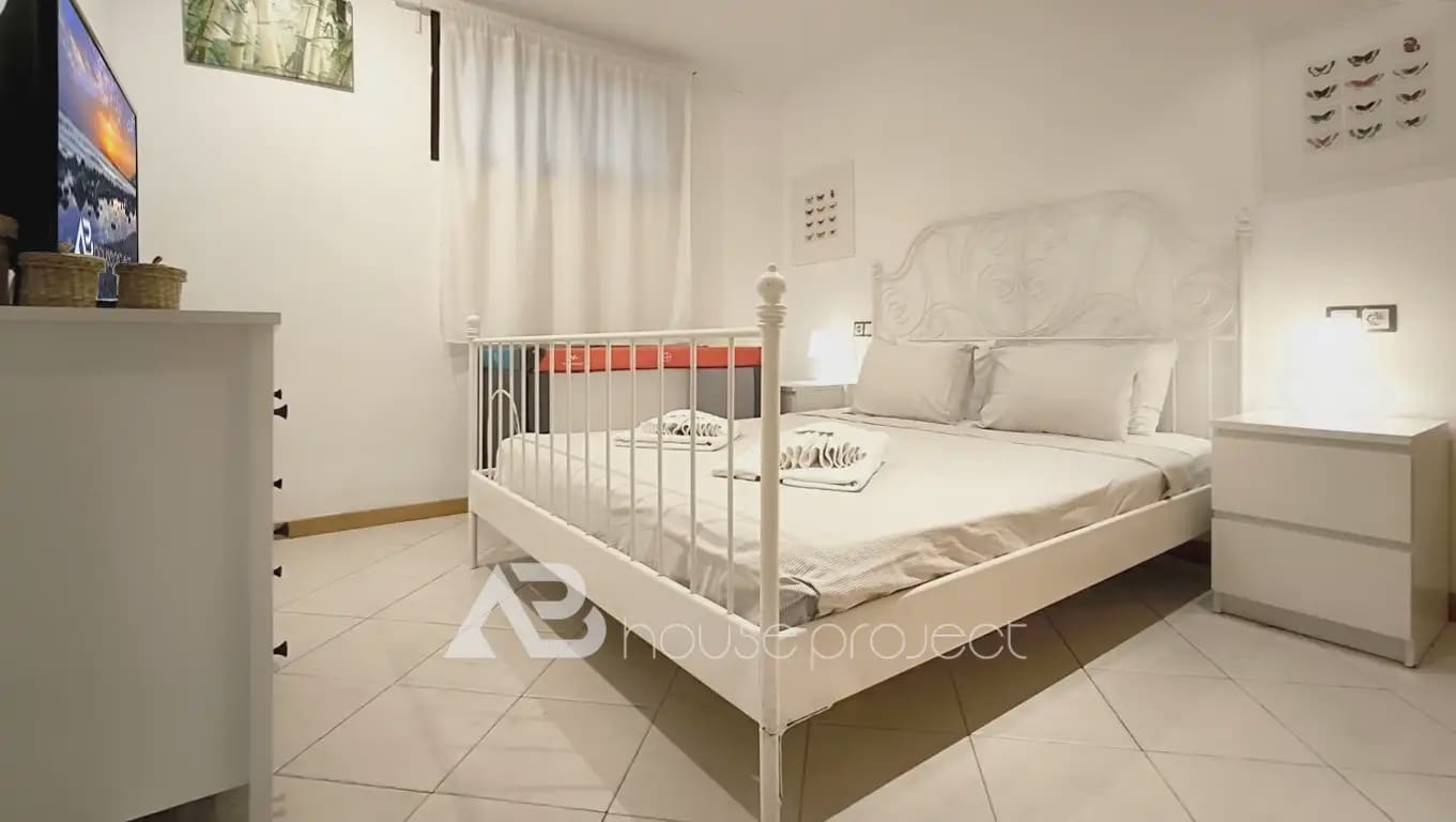 3 Zimmer Wohnung zu verkaufen in Adeje mit Pool - 425.000 € (Ref: 9788027)