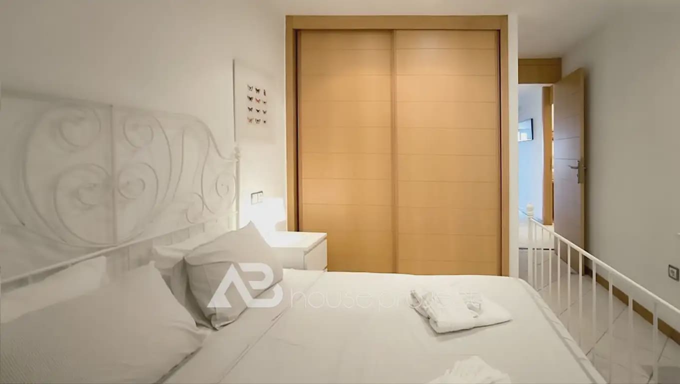 3 Zimmer Wohnung zu verkaufen in Adeje mit Pool - 425.000 € (Ref: 9788027)