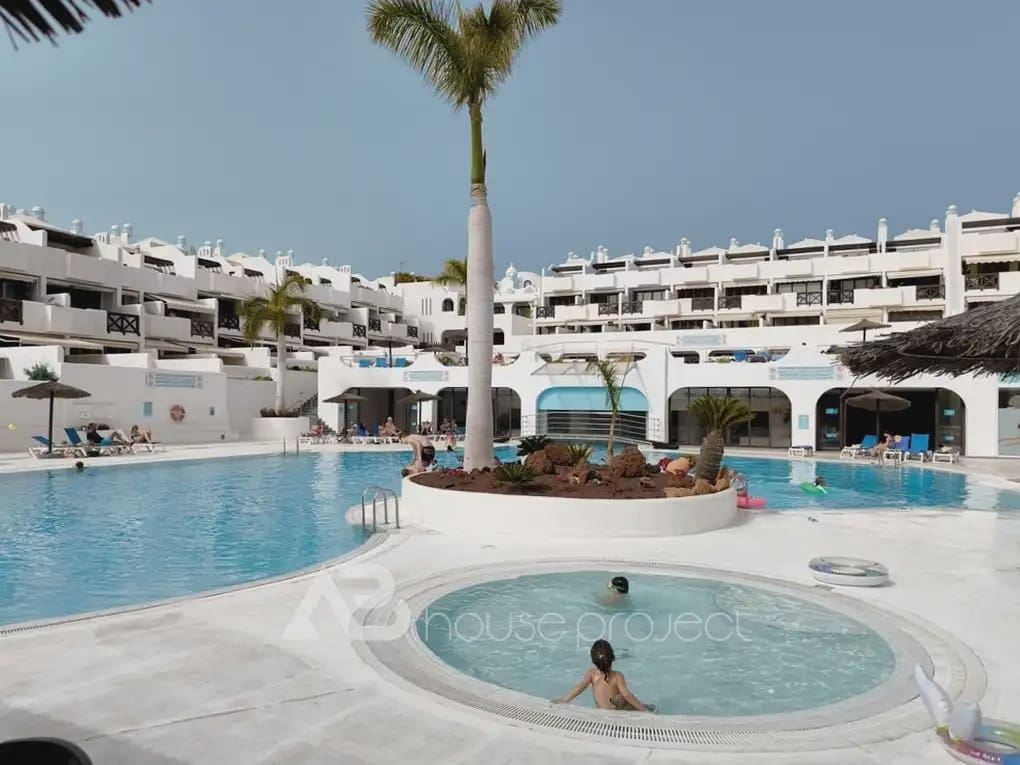 3 slaapkamer Flat te koop in Adeje met zwembad garage - € 640.000 (Ref: 9788831)