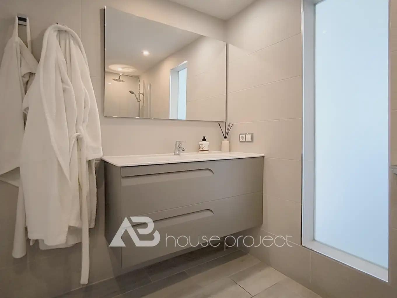 3 slaapkamer Flat te koop in Adeje met zwembad garage - € 640.000 (Ref: 9788831)