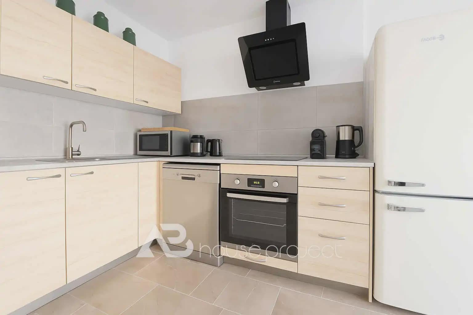 2 soveværelse Penthouse til salg i Arona med swimmingpool garage - € 325.000 (Ref: 9788834)