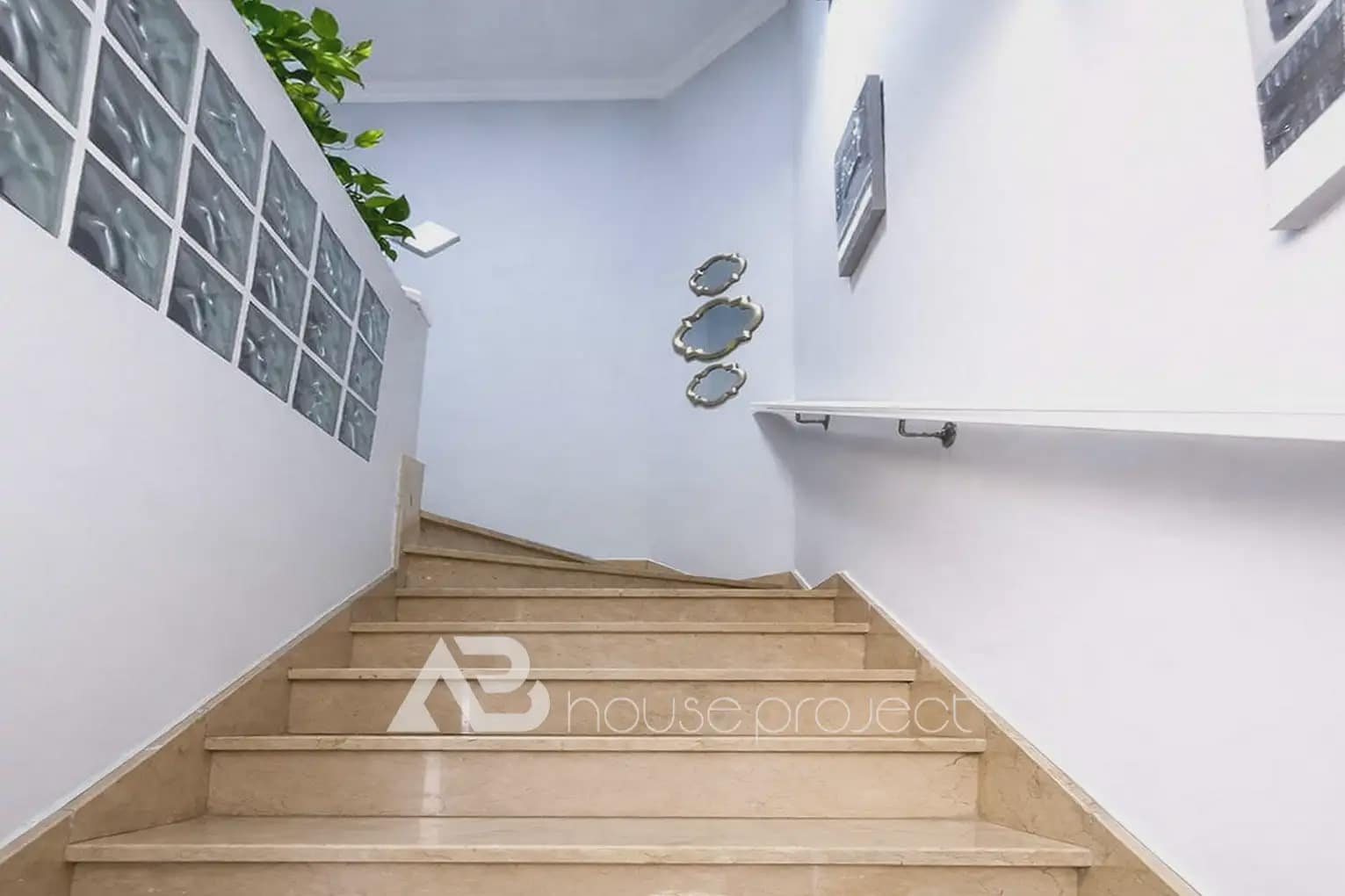 4 camera da letto Villa in vendita in Arona con garage - 478.000 € (Rif: 9788835)