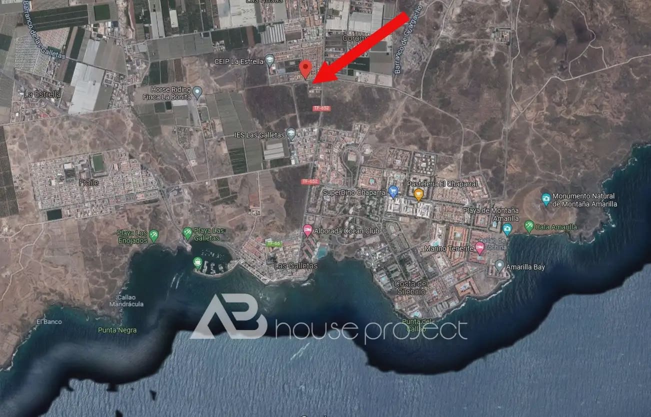 4 camera da letto Villa in vendita in Arona con garage - 478.000 € (Rif: 9788835)