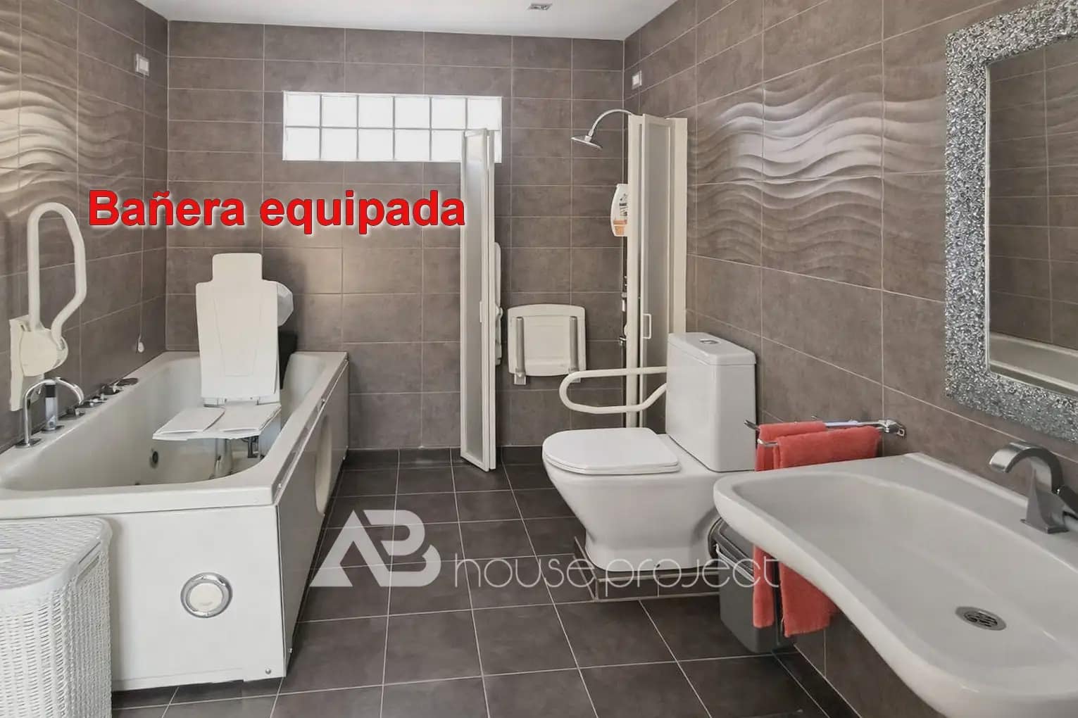 4 camera da letto Villa in vendita in Arona con garage - 478.000 € (Rif: 9788835)