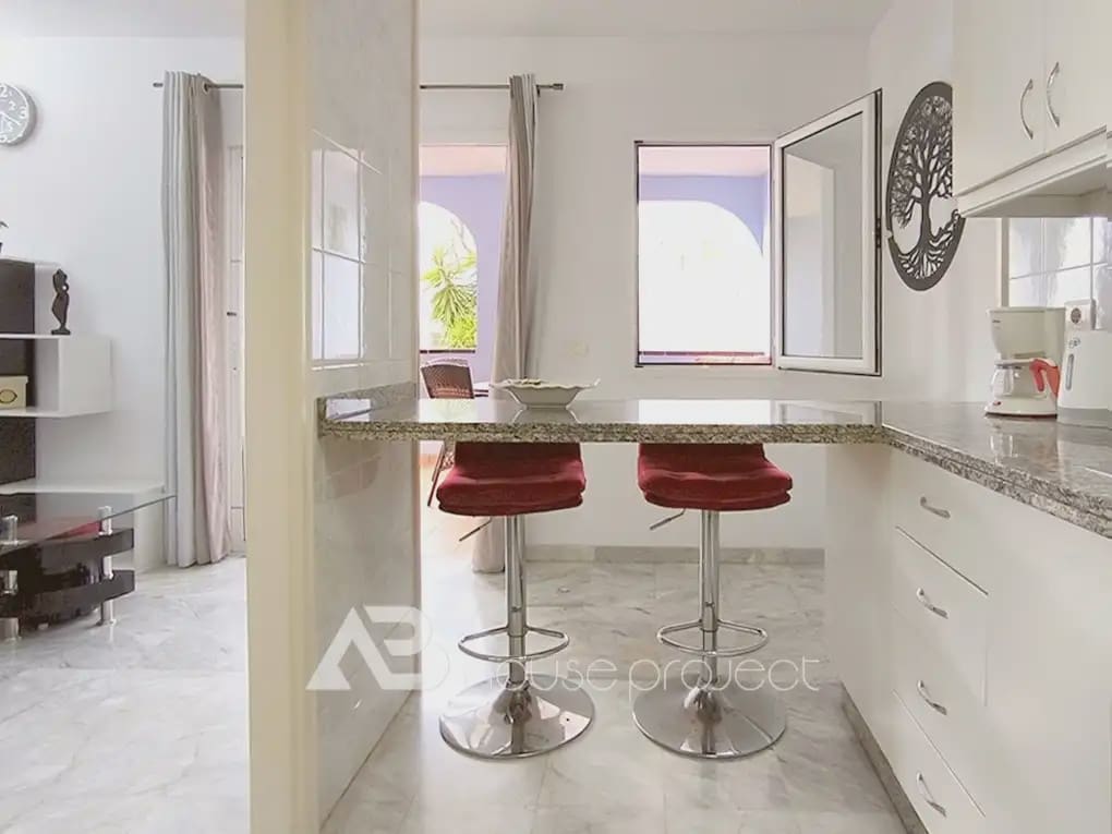 1 slaapkamer Flat te koop in Arona met zwembad - € 285.000 (Ref: 9829900)
