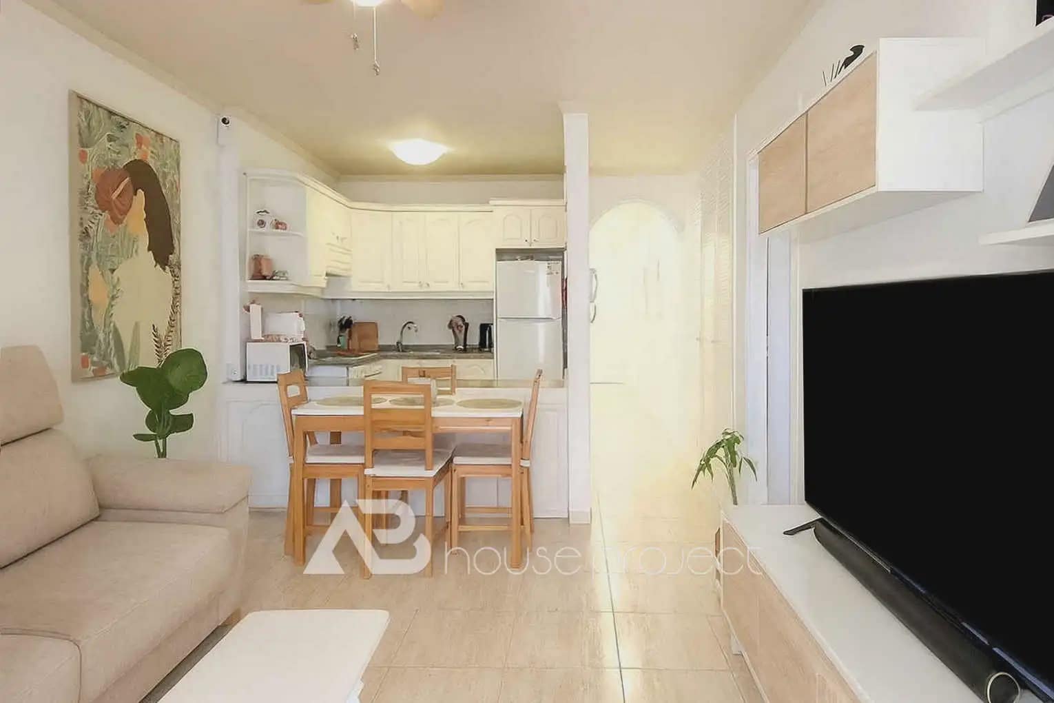 2 bedroom Flat for sale in Arona - € 385,000 (Ref: 9829902)