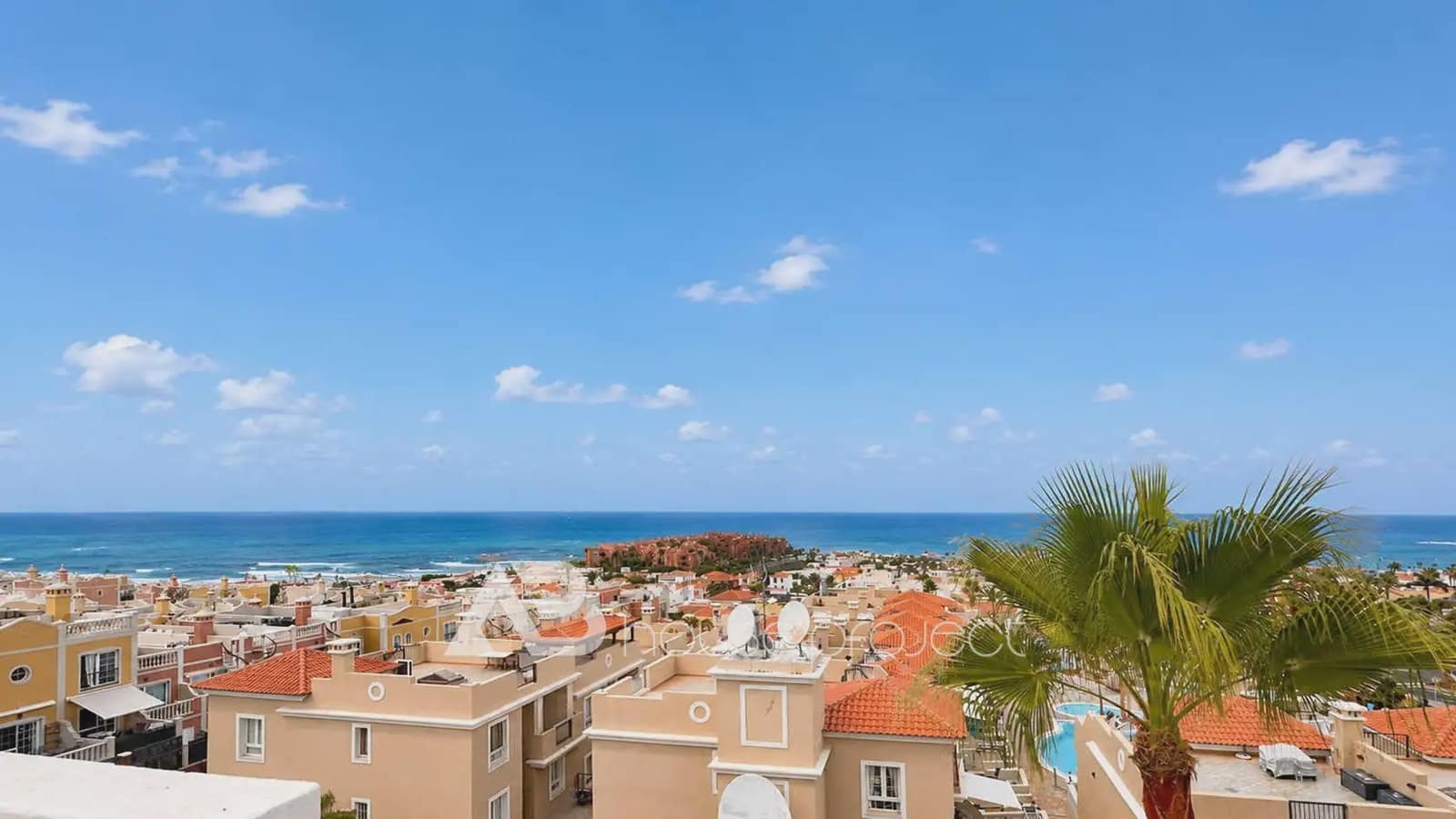 2 bedroom Penthouse for sale in Arona with pool garage - € 379,000 (Ref: 9834605)