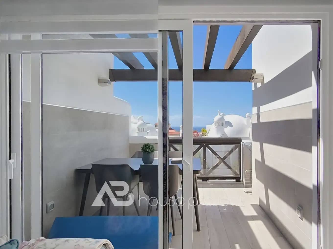 3 bedroom Flat for sale in Adeje with pool garage - € 640,000 (Ref: 9863582)