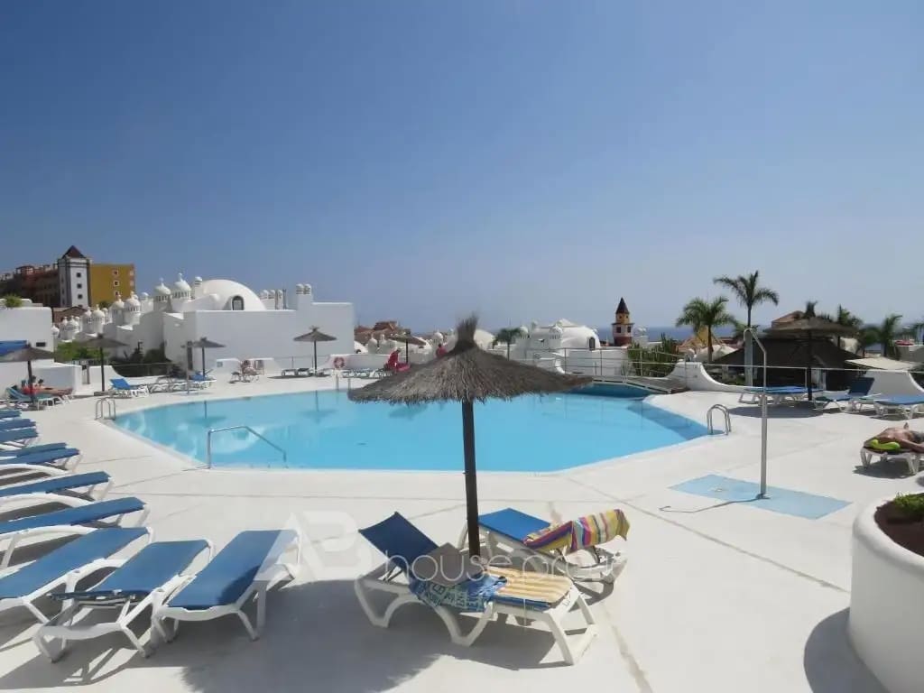 3 bedroom Flat for sale in Adeje with pool garage - € 640,000 (Ref: 9863582)