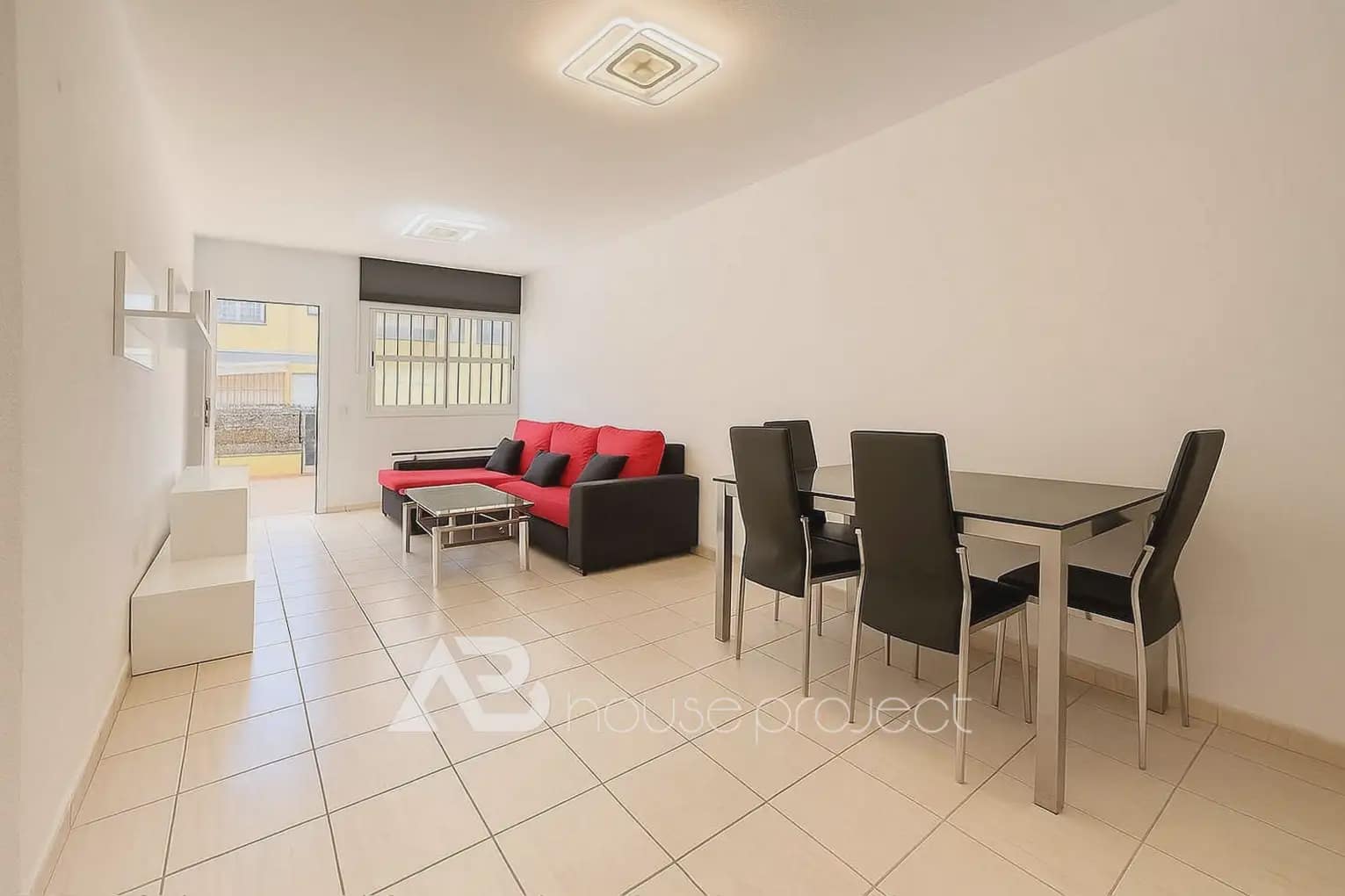 3 soverom Hus til salgs i Arona med garasje - € 290 000 (Ref: 9863587)