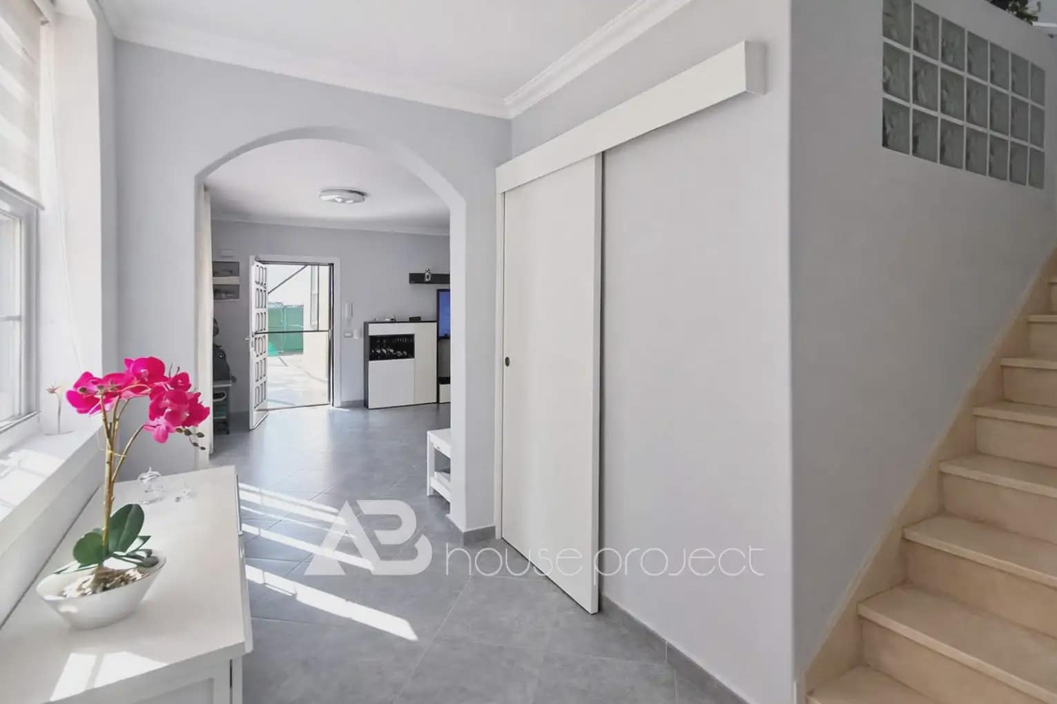 4 Zimmer Villa zu verkaufen in Arona mit Garage - 478.000 € (Ref: 9950402)