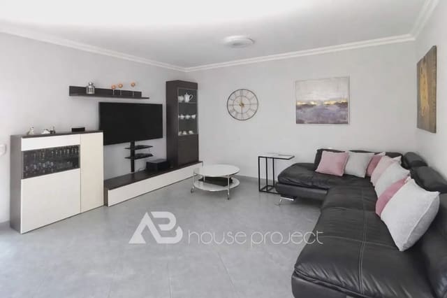 4 Zimmer Villa zu verkaufen in Arona mit Garage - 478.000 € (Ref: 9950402)