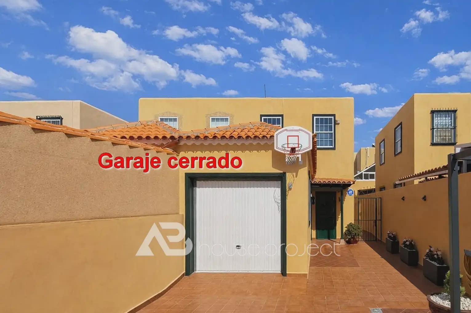 4 Zimmer Villa zu verkaufen in Arona mit Garage - 478.000 € (Ref: 9950402)