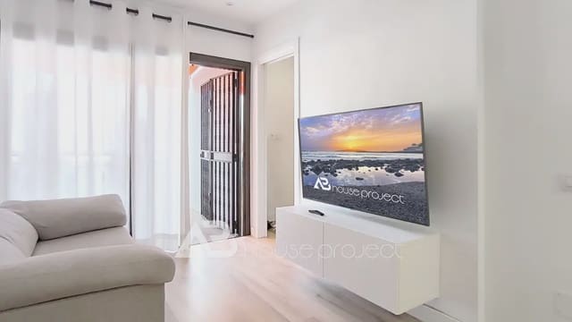 2 soverom Leilighet til salgs i Los Cristianos, Arona med svømmebasseng - € 350 000 (Ref: 9971640)