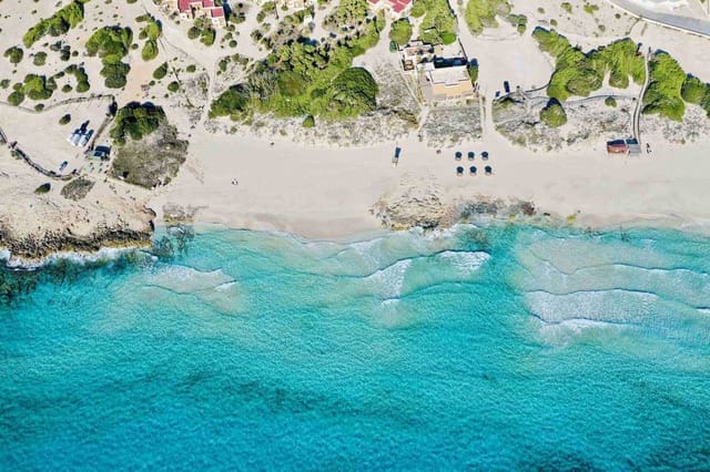 8 soveværelse Villa til salg i Formentera kommune med swimmingpool garage - € 3.180.000 (Ref: 10033317)
