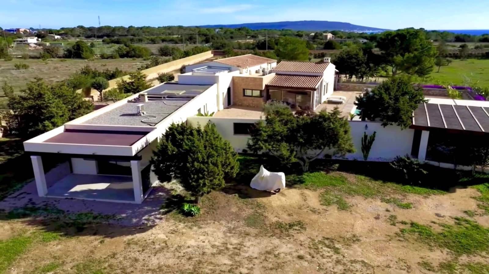 8 soveværelse Villa til salg i Formentera kommune med swimmingpool garage - € 3.180.000 (Ref: 10033317)