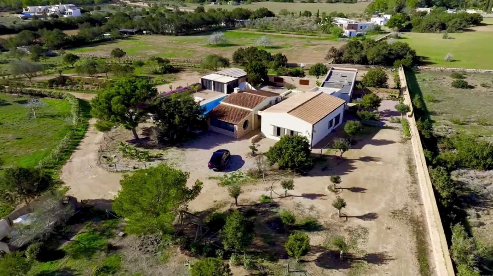 8 soveværelse Villa til salg i Formentera kommune med swimmingpool garage - € 3.180.000 (Ref: 10033317)