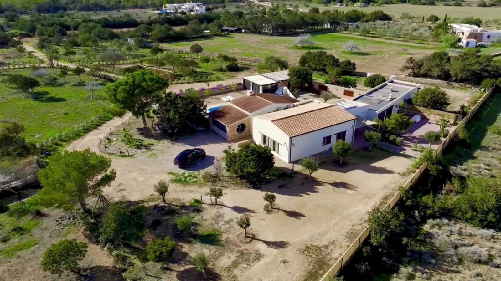 8 soveværelse Villa til salg i Formentera kommune med swimmingpool garage - € 3.180.000 (Ref: 10033317)