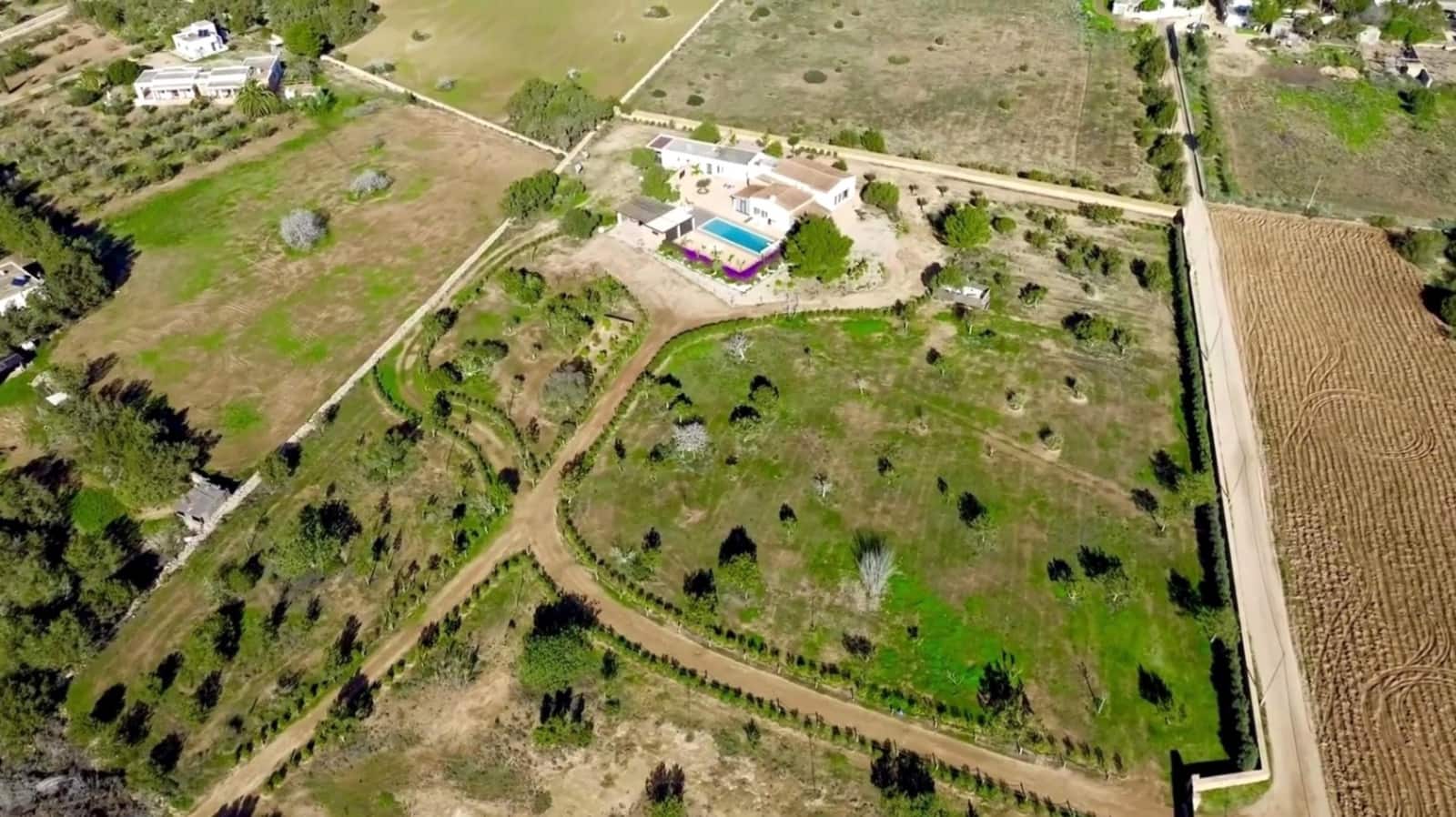 8 soveværelse Villa til salg i Formentera kommune med swimmingpool garage - € 3.180.000 (Ref: 10033317)