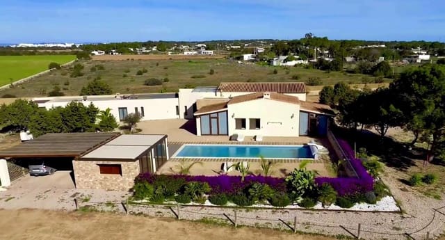 8 soveværelse Villa til salg i Formentera kommune med swimmingpool garage - € 3.180.000 (Ref: 10033317)