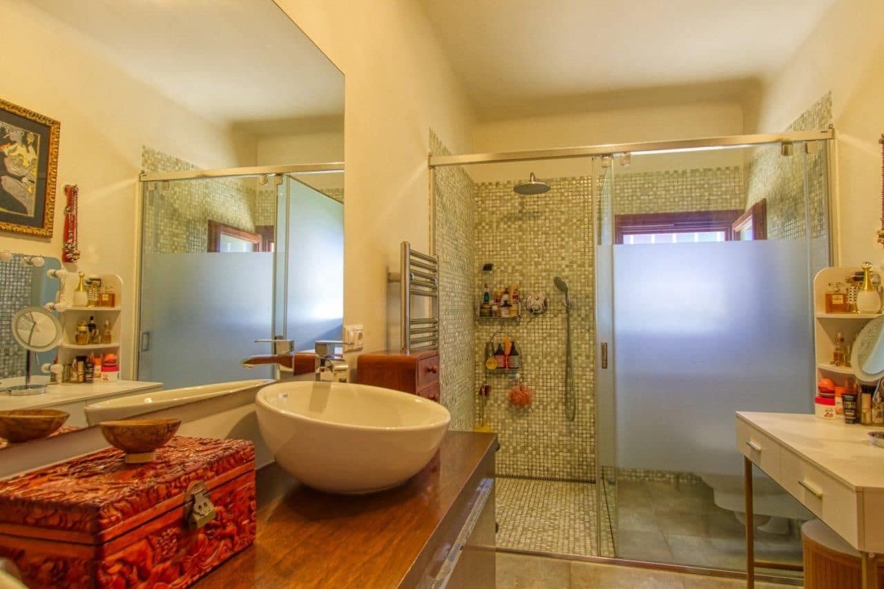 6 bedroom Villa for sale in Altea with pool garage - € 1,990,000 (Ref: 7931843)