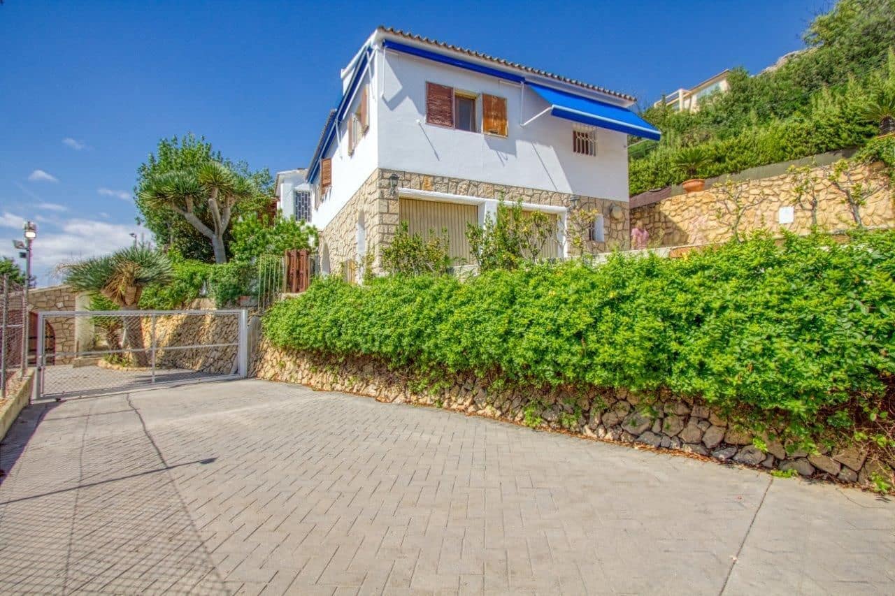 6 bedroom Villa for sale in Altea with pool garage - € 1,990,000 (Ref: 7931843)