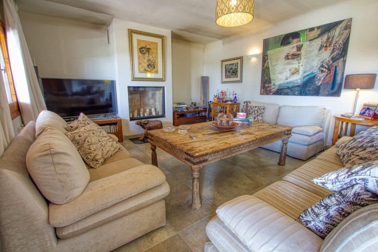 6 bedroom Villa for sale in Altea with pool garage - € 1,990,000 (Ref: 7931843)